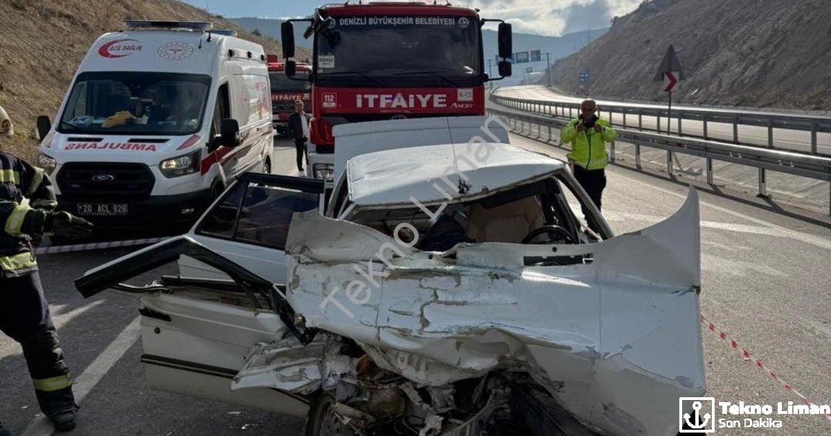 "Denizli'de Feci Kaza: Kamyona Çarpan Otomobil Hurdaya Döndü, 1 Kişi Hayatını Kaybetti" başlıklı hab