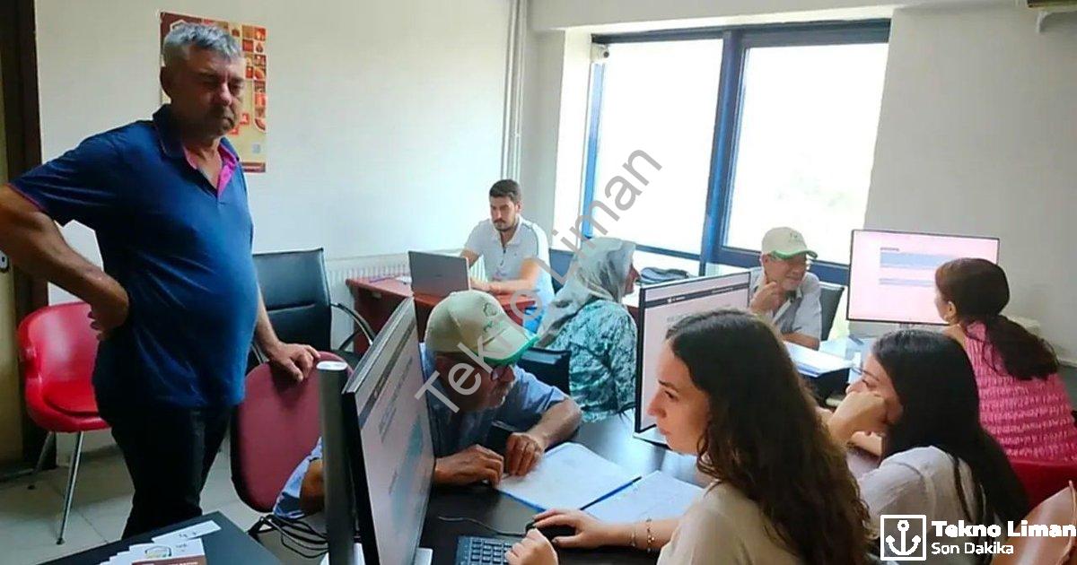 "Söke Ovası Tarım Sayımında Sona Doğru: Süreç Yüzde 90'a Ulaştı" başlıklı haber için fotorealistik,